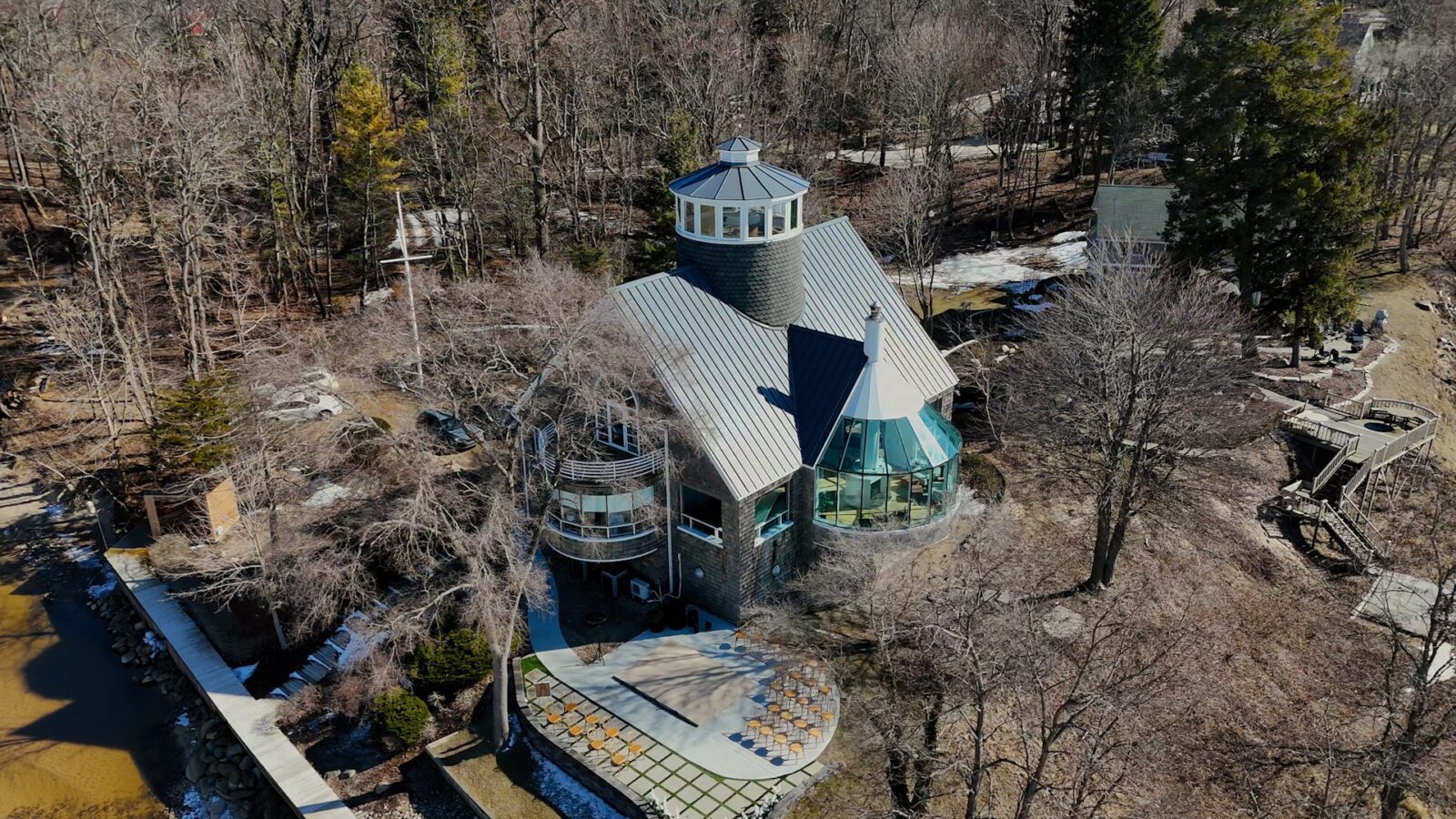 Overhead drone shot of Lighthouse Bluff Airbnb - a Lake Michigan Airbnb wedding venue in Fennville, Michigan.